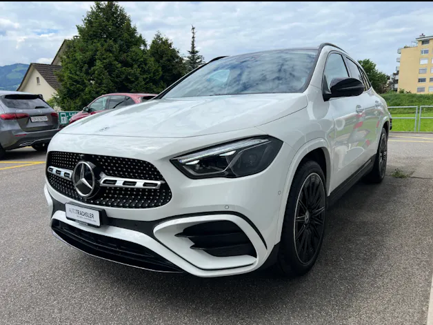 Mercedes-Benz GLA 250 Swiss Star AMG Line 4matic