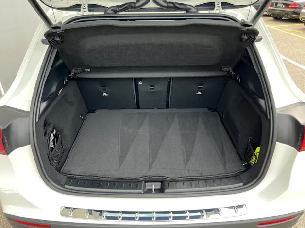 Mercedes-Benz GLA 250 Swiss Star AMG Line 4matic