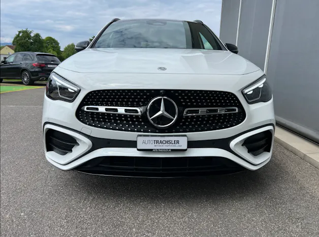 Mercedes-Benz GLA 250 Swiss Star AMG Line 4matic