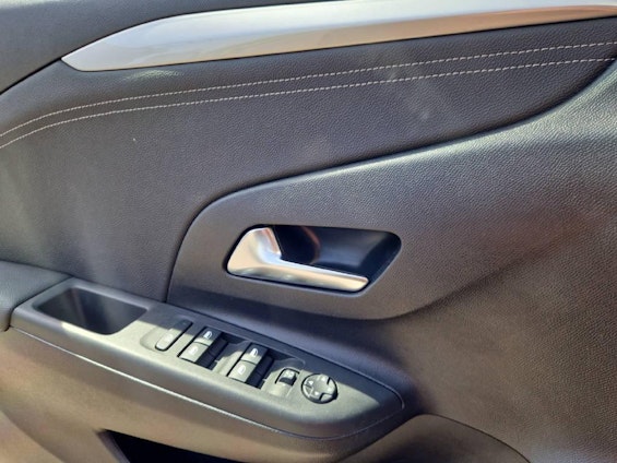 Vehicle image 10 Vehicle image 10