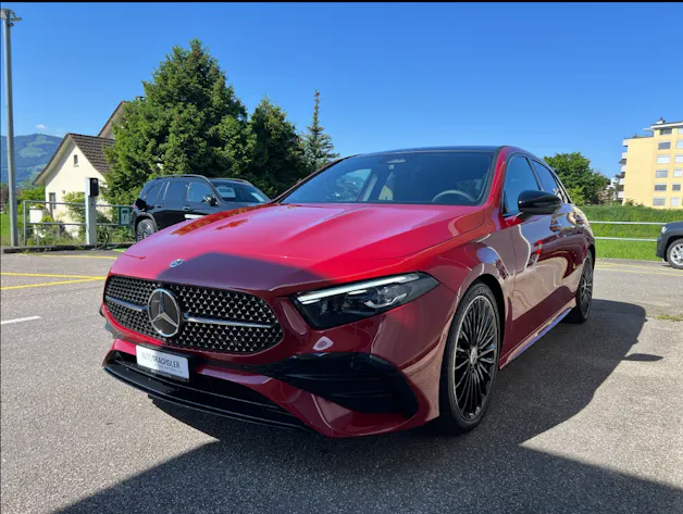Mercedes-Benz A 220 AMG Line 4m