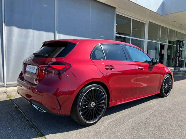 Mercedes-Benz A 220 AMG Line 4m