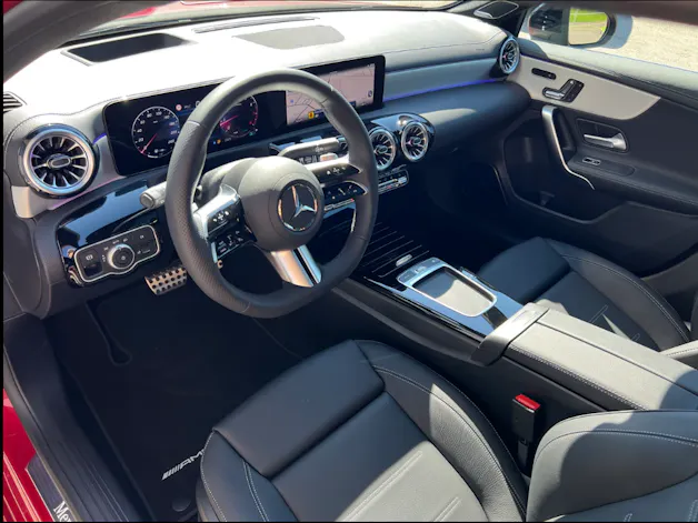 Mercedes-Benz A 220 AMG Line 4m