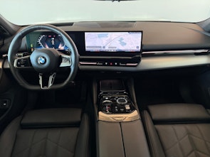 Vehicle image BMW 520d xDrive Touring M-Sport