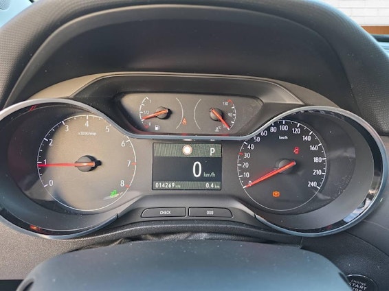 Vehicle image 9 Vehicle image 9