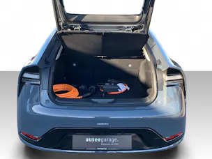 Toyota Prius 2.0 Plug-In-Hybrid Premium