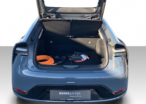 Vehicle image 9 Vehicle image 9