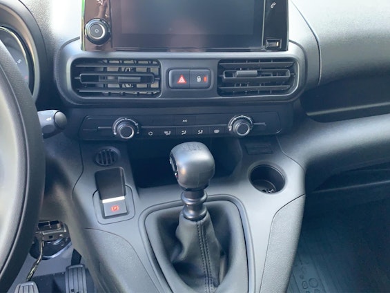 Vehicle image 11 Vehicle image 11