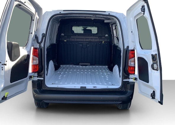 Vehicle image 6 Vehicle image 6