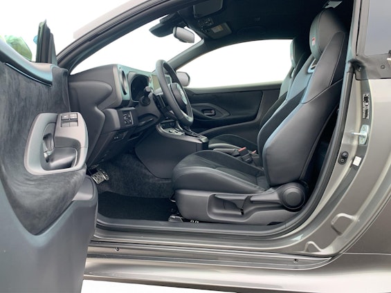 Vehicle image 8 Vehicle image 8