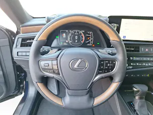 Lexus ES 300h Excellence