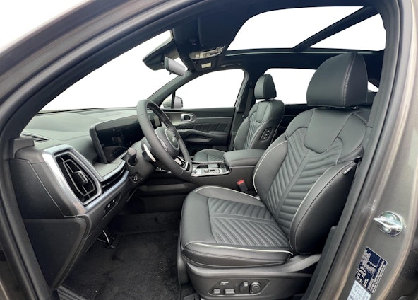 Vehicle image 8 Vehicle image 8