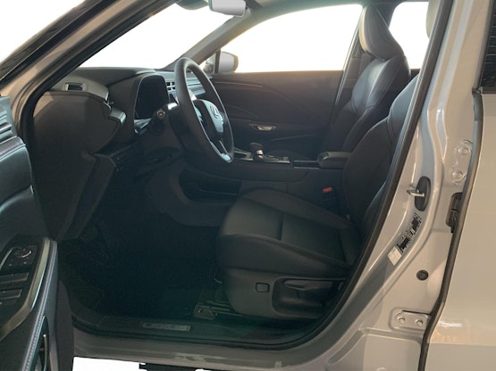 Vehicle image 8 Vehicle image 8