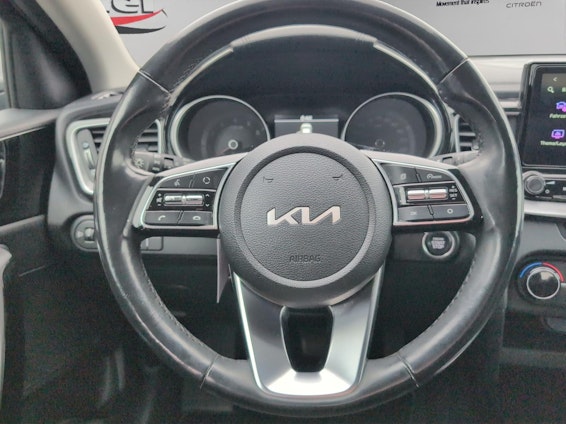 Vehicle image 10 Vehicle image 10