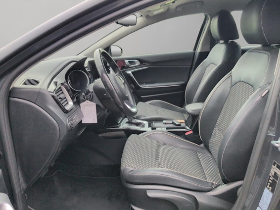 Vehicle image 8 Vehicle image 8