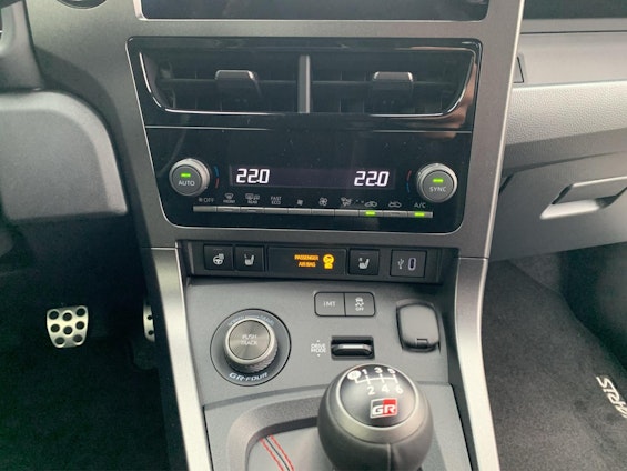 Vehicle image 6 Vehicle image 6