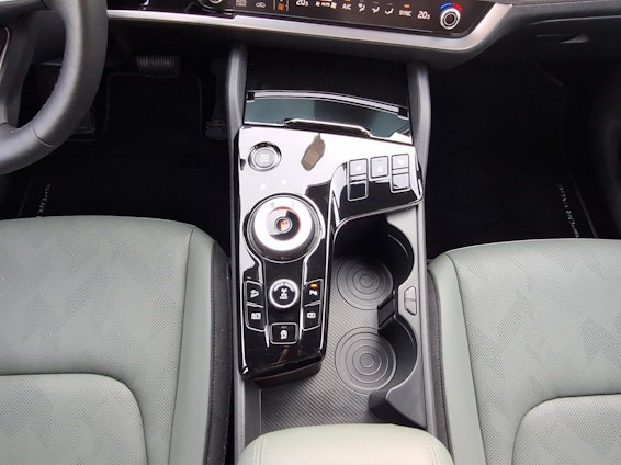 Vehicle image 6 Vehicle image 6