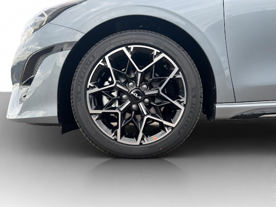 Vehicle image 11 Vehicle image 11