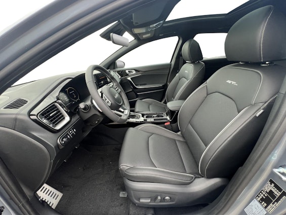 Vehicle image 5 Vehicle image 5