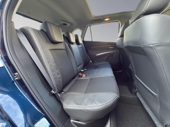 Vehicle image 16 Vehicle image 16