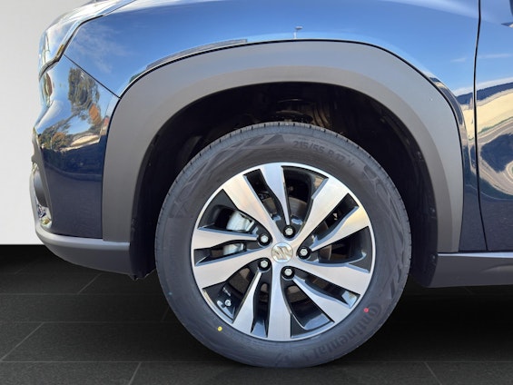 Vehicle image 18 Vehicle image 18