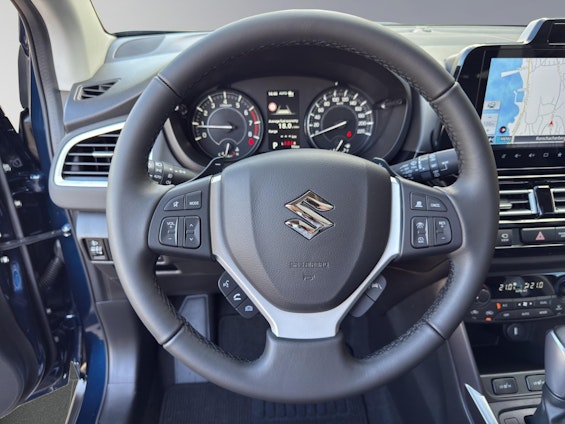 Vehicle image 9 Vehicle image 9