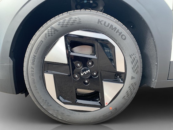 Vehicle image 10 Vehicle image 10