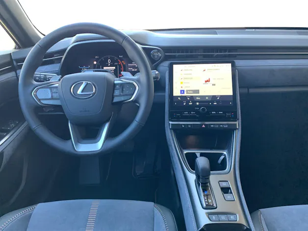 Lexus LBX 1.5 Hybrid Cool AWD