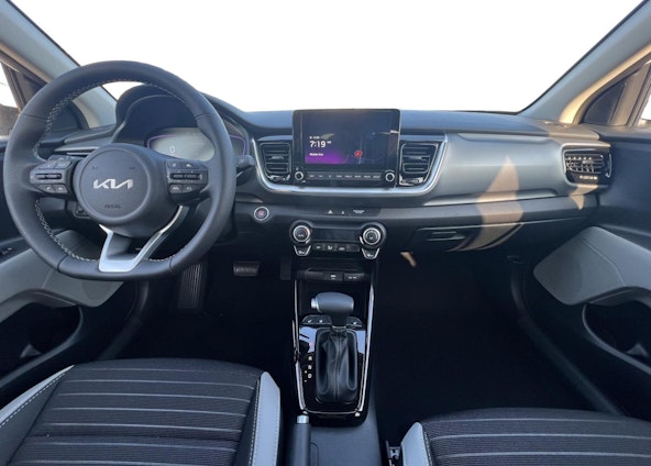 Vehicle image 7 Vehicle image 7