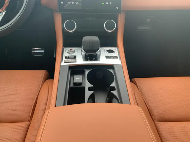 Jaguar F-Pace 2.0 P400e R-Dynamic HSE 90th Anniversary Ed. AWD 90
