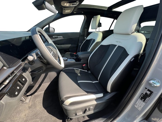 Vehicle image 7 Vehicle image 7