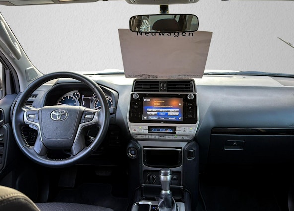 Vehicle image 5 Vehicle image 5