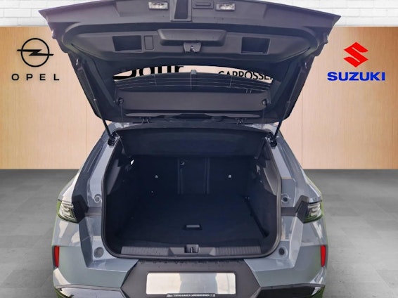 Vehicle image 15 Vehicle image 15