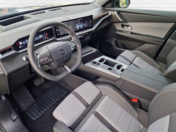 Vehicle image 7 Vehicle image 7