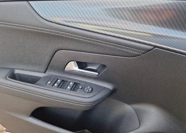 Vehicle image 10 Vehicle image 10