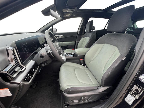 Vehicle image 6 Vehicle image 6