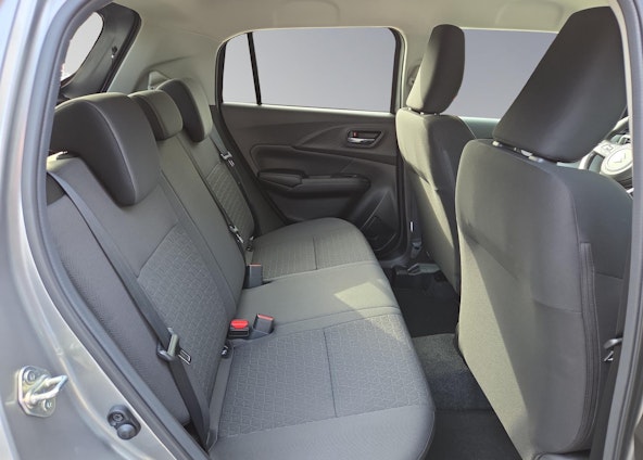 Vehicle image 16 Vehicle image 16