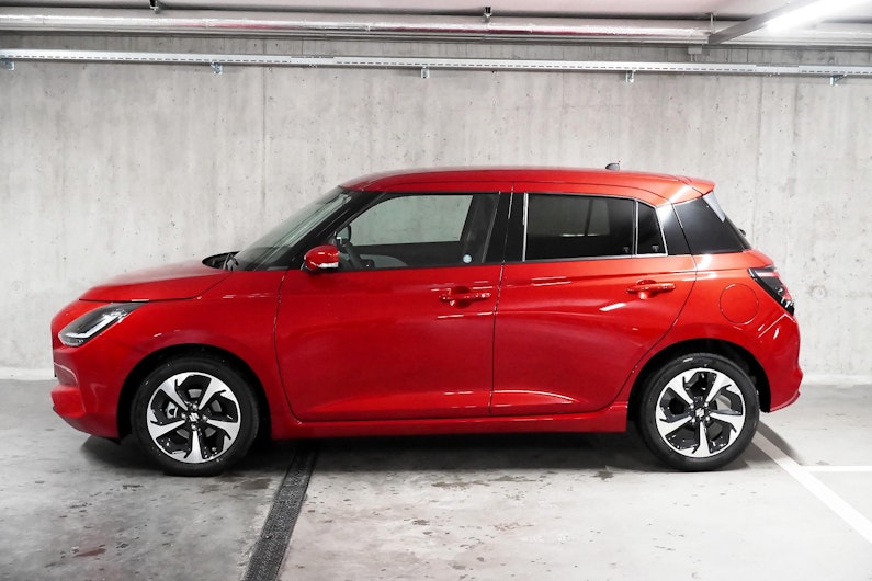 Vehicle image SUZUKI SWIFT