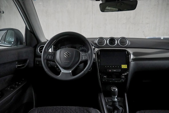 Vehicle image 4 Vehicle image 4