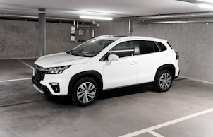 Vehicle image SUZUKI S-Cross 1.4 T Compact Top Hybrid 4x4