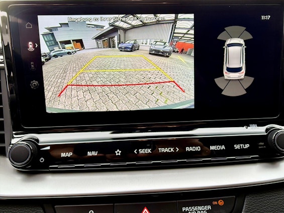 Vehicle image 4 Vehicle image 4