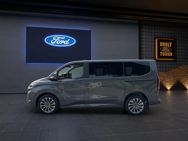 FORD Tourneo Custom Bus 320 L1 2.0 EcoBlue 170 PS Titanium X AUTOMAT 4x4
