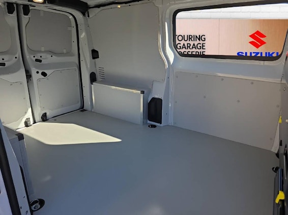 Vehicle image 13 Vehicle image 13