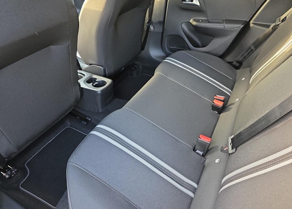 Vehicle image 14 Vehicle image 14