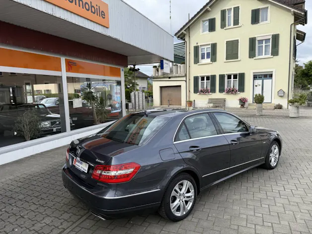 Mercedes-Benz E 300 V6 BlueEF 4matic