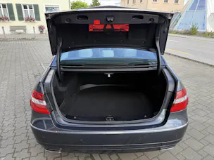 Mercedes-Benz E 300 V6 BlueEF 4matic