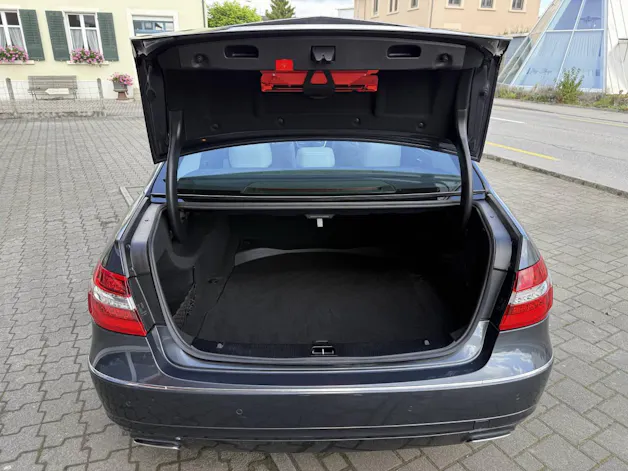 Mercedes-Benz E 300 V6 BlueEF 4matic