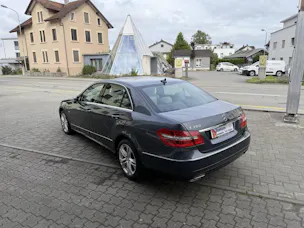 Mercedes-Benz E 300 V6 BlueEF 4matic