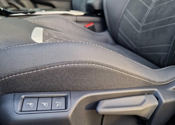 Vehicle image 13 Vehicle image 13