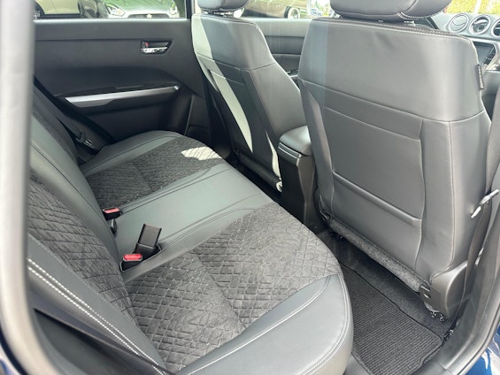 Vehicle image 8 Vehicle image 8